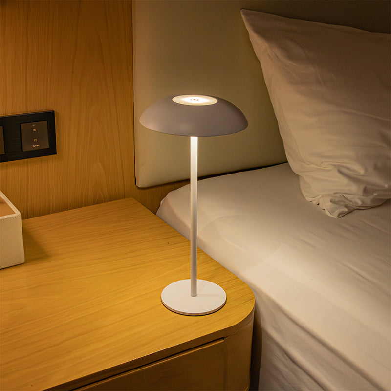 IronShine | Elegante & Oplaadbare Tafellamp