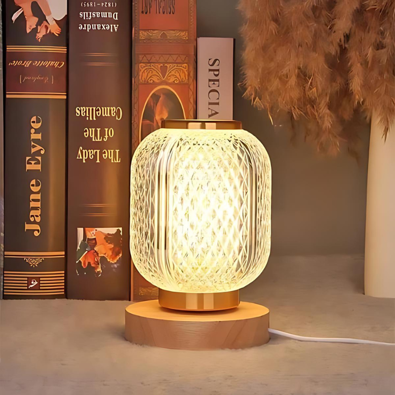 NordicGlamour | Scandinavische LED tafellamp van kristal en hout