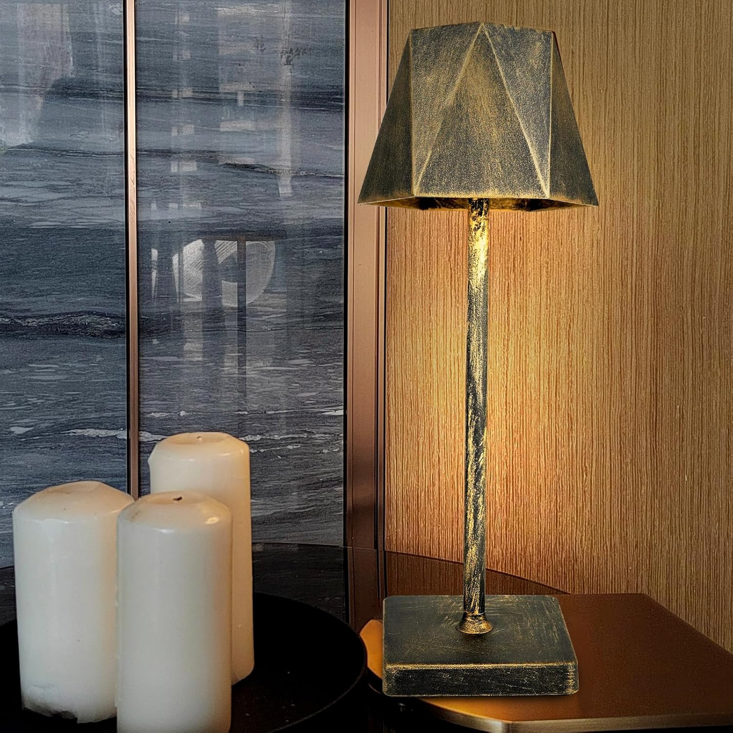 BrightEase | lichtgewicht draadloze bureaulamp