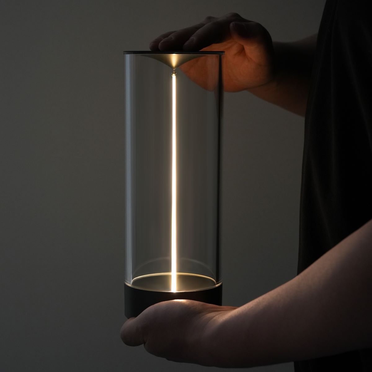 GlowBright | Draagbare LED-lamp met draadloos ontwerp