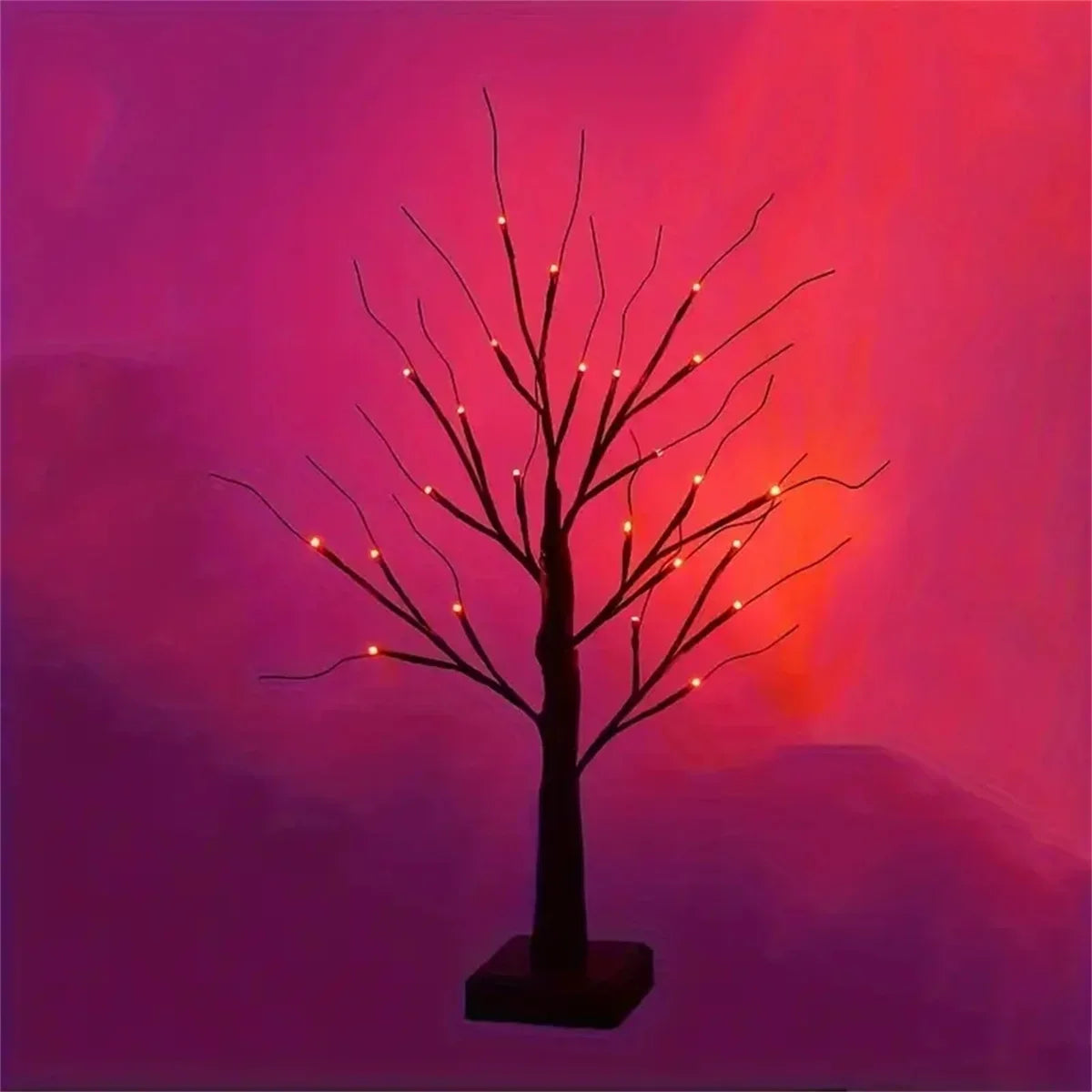 Enge en mooie LED tafellamp voor Halloween in berkenboom design