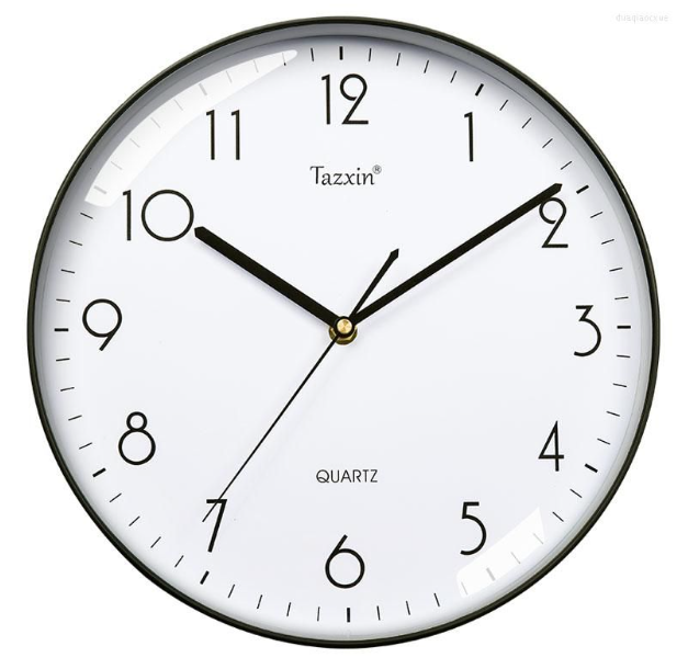 Nordica | Moderne Scandinavische wandklok in minimalistische stijl