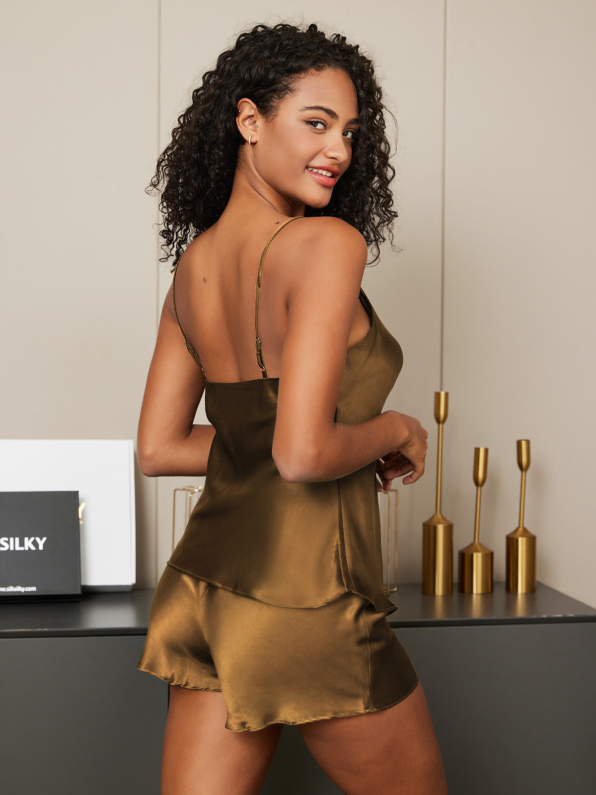 Lily Luxe Zijde Dames Pyjama Set – Elegant & Comfortabel Nachtkleding Dames
