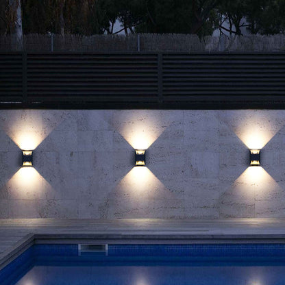 BrilliantAura | Moderne metalen wandlamp