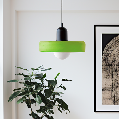 StiloGlas | Kleurrijke Hanglamp in Bauhaus-stijl – Glas-in-lood Design & Modern Vakmanschap