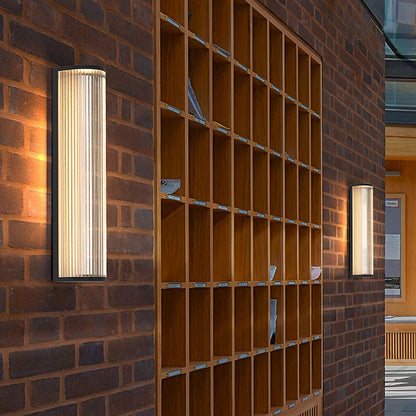 SolarSleek | Elegante wandlamp op zonne-energie