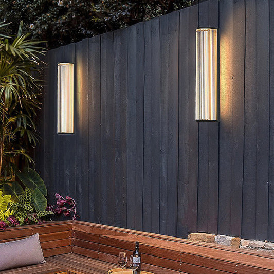 SolarSleek | Elegante wandlamp op zonne-energie