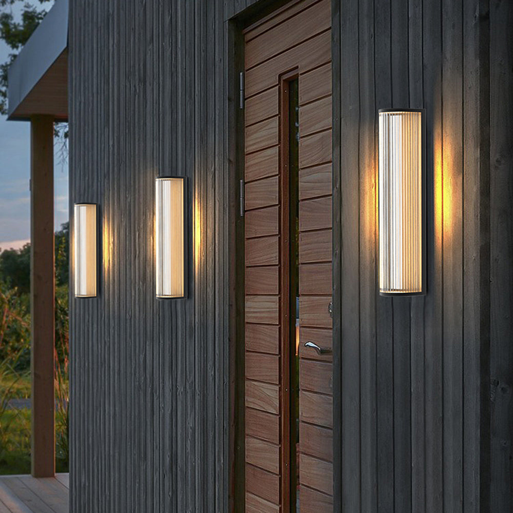 SolarSleek | Elegante wandlamp op zonne-energie