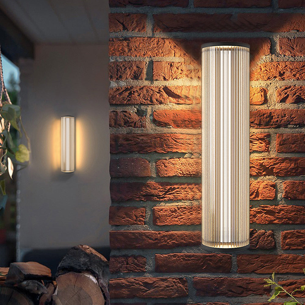 SolarSleek | Elegante wandlamp op zonne-energie