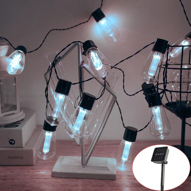 Sprookjesverlichting op zonne-energie voor feestelijke avonden
