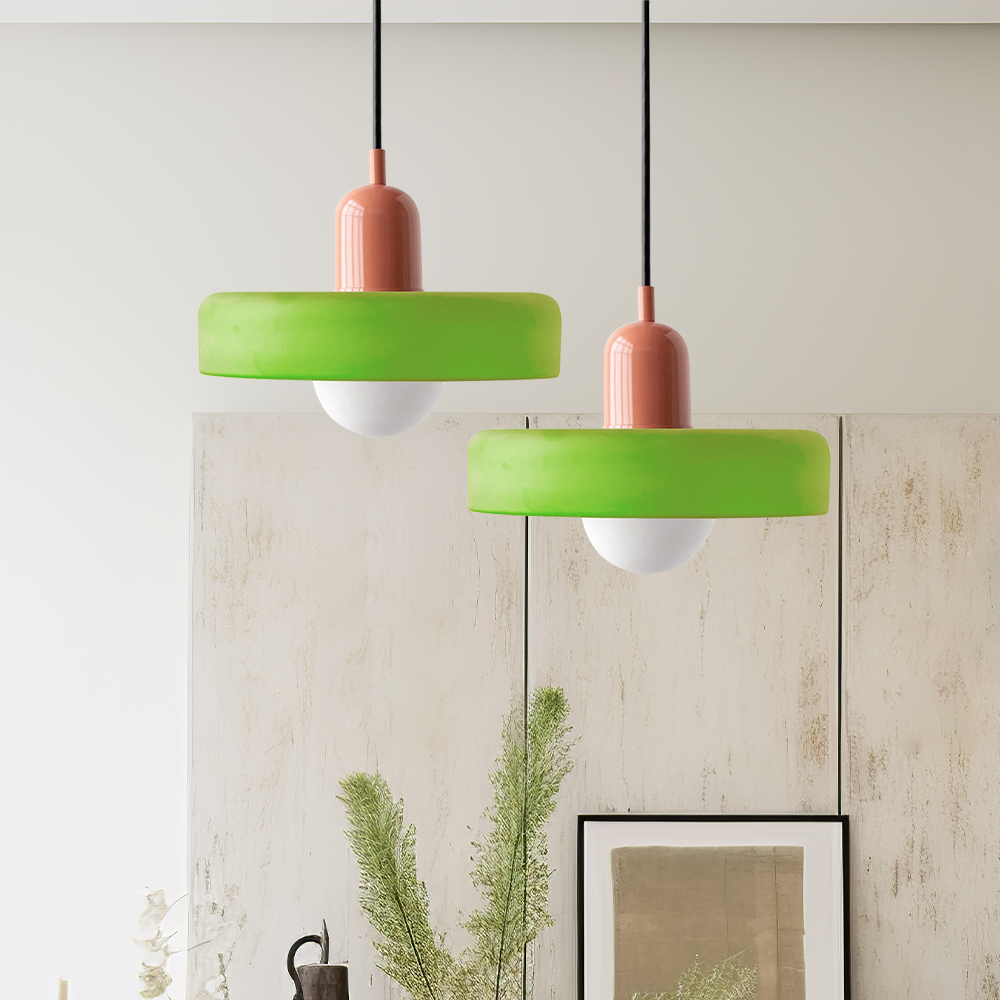 StiloGlas | Kleurrijke Hanglamp in Bauhaus-stijl – Glas-in-lood Design & Modern Vakmanschap