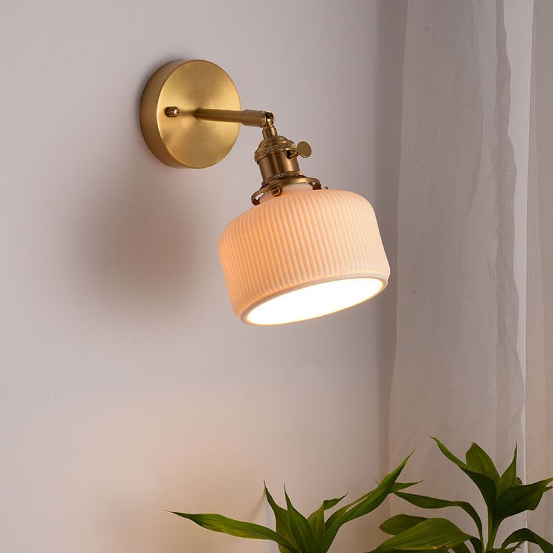 Tijdloze wandlamp met geribbelde vorm