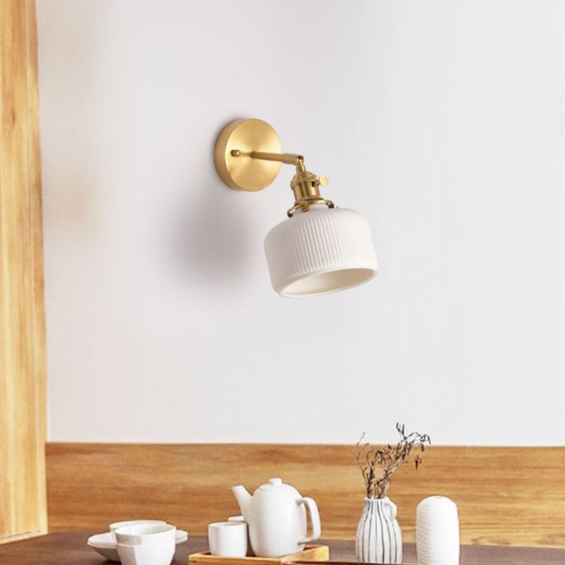 Tijdloze wandlamp met geribbelde vorm