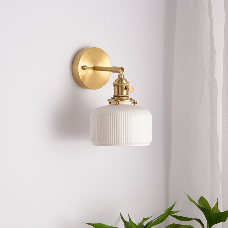 Tijdloze wandlamp met geribbelde vorm