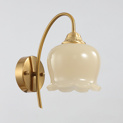 BlossomGlow | Elegante koperen wandlamp