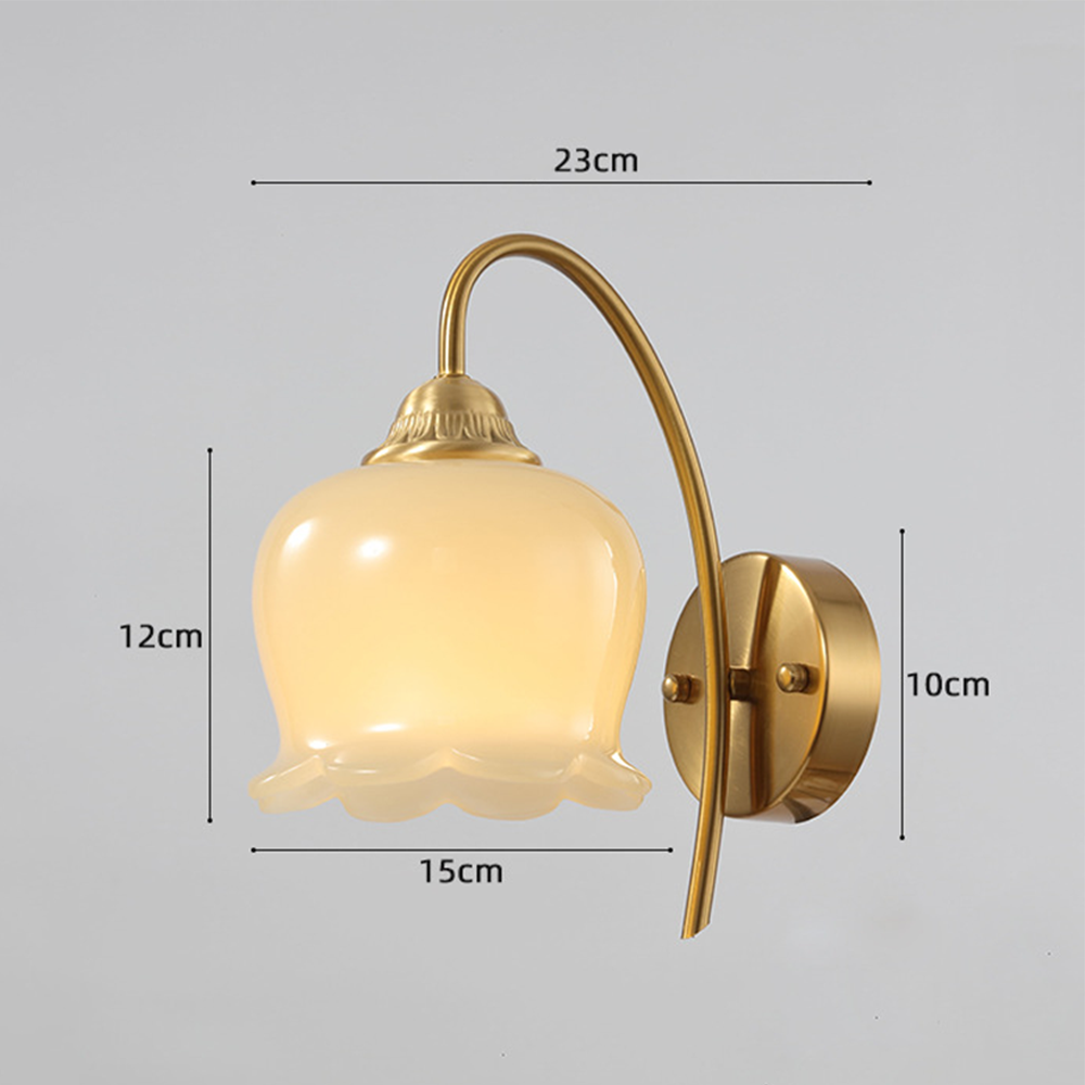 BlossomGlow | Elegante koperen wandlamp