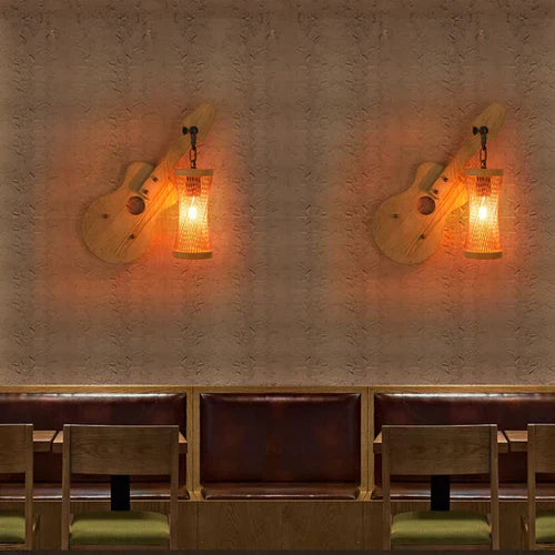 StrumLight | Op gitaar geïnspireerde wandlamp