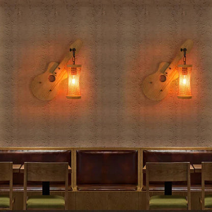 StrumLight | Op gitaar geïnspireerde wandlamp
