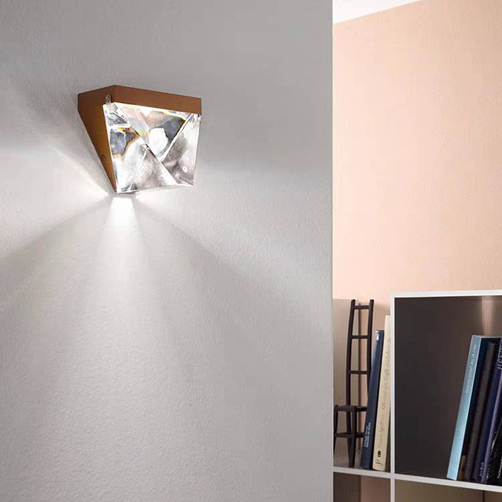 PrismaGlow | Gouden diamanten wandlamp