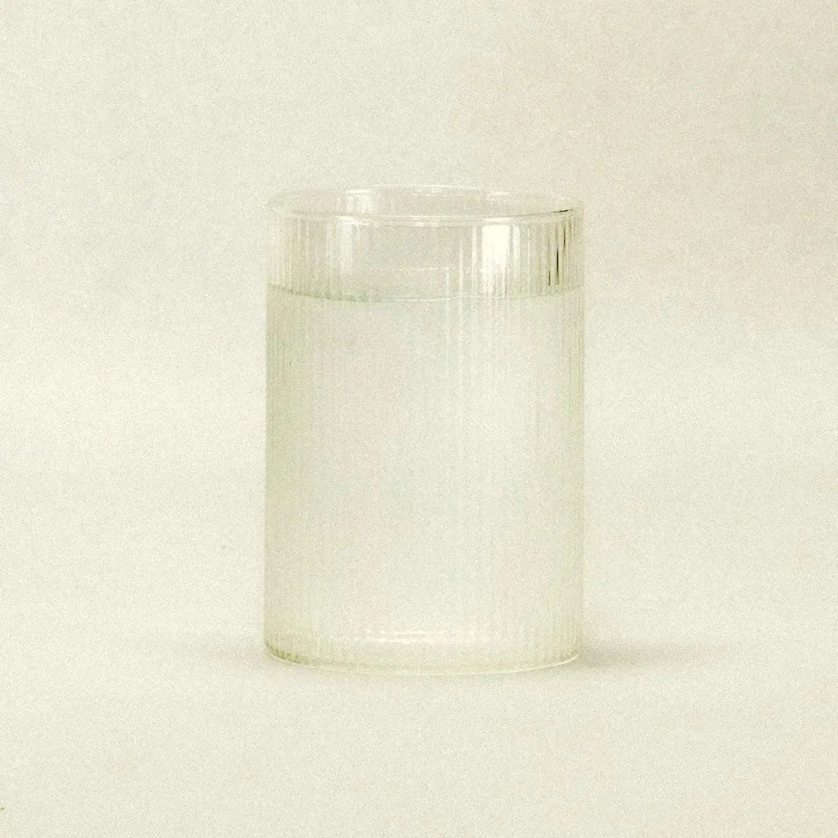 Fijn geribbeld glas