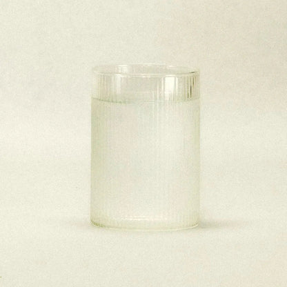 Fijn geribbeld glas