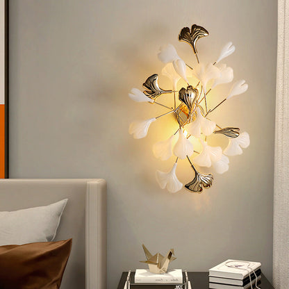 FloralGlow | Elegante gebloemde wandlamp