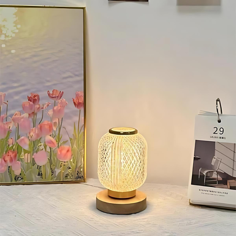 NordicGlamour | Scandinavische LED tafellamp van kristal en hout