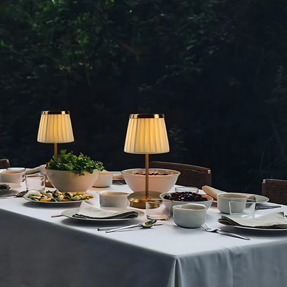 LumiPorta | Dimbare tafellamp met praktisch USB-oplaadstation