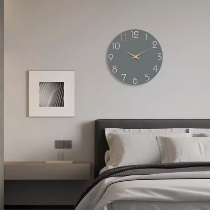 Casual Donkergrijze Houten Wandklok Silent Quartz