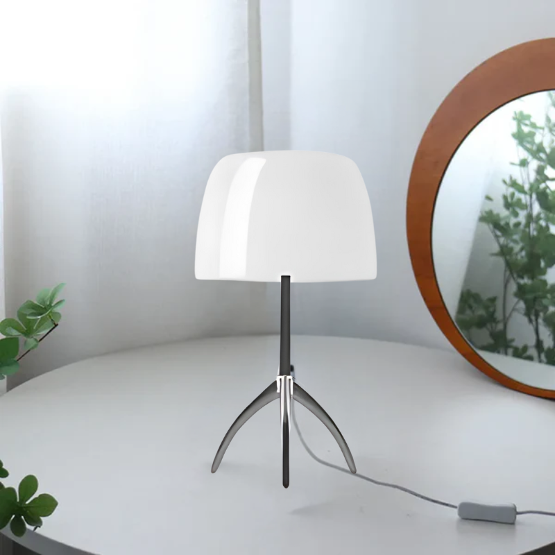 ColourElegance | Stijlvolle tafellamp van glas en roestvrij staal