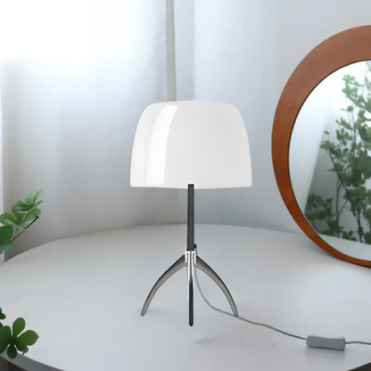 ColourElegance | Stijlvolle tafellamp van glas en roestvrij staal