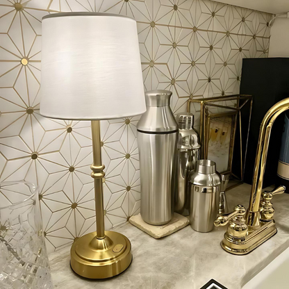 RetroLux LED tafellamp met elegante stoffen kap in vintage design