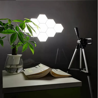 GlowFlow | Creatieve & Luxe Zeshoekige LED Wandlamp
