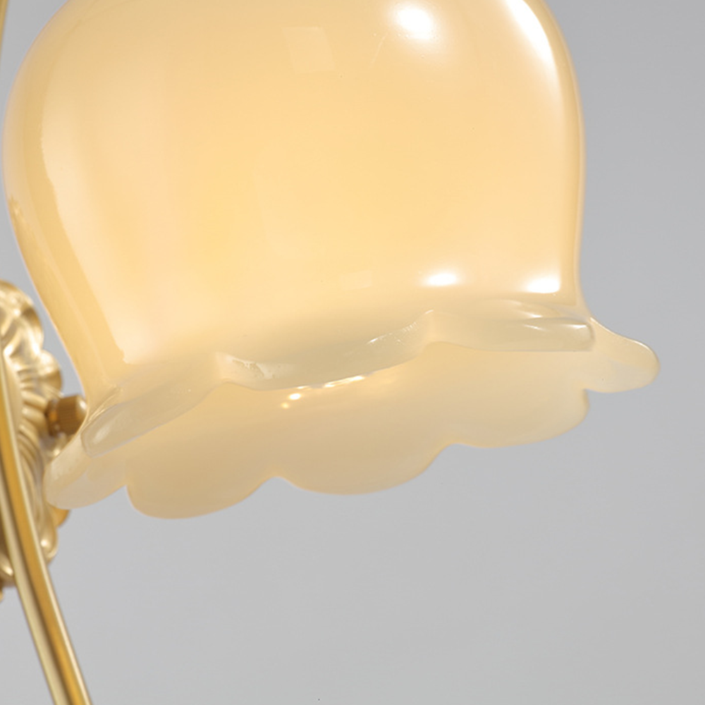 BlossomGlow | Elegante koperen wandlamp