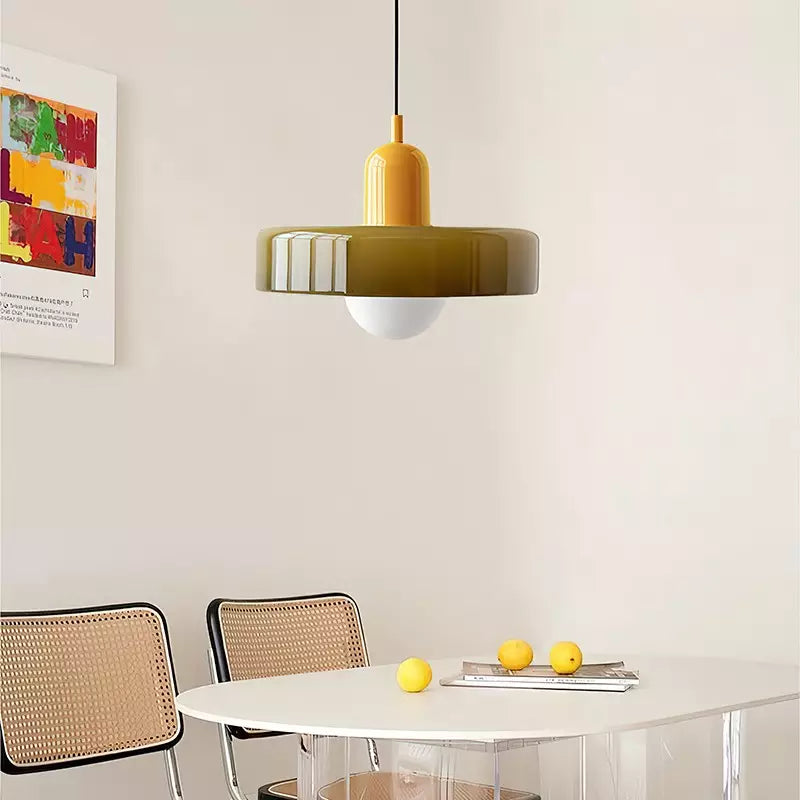 StiloGlas | Kleurrijke Hanglamp in Bauhaus-stijl – Glas-in-lood Design & Modern Vakmanschap