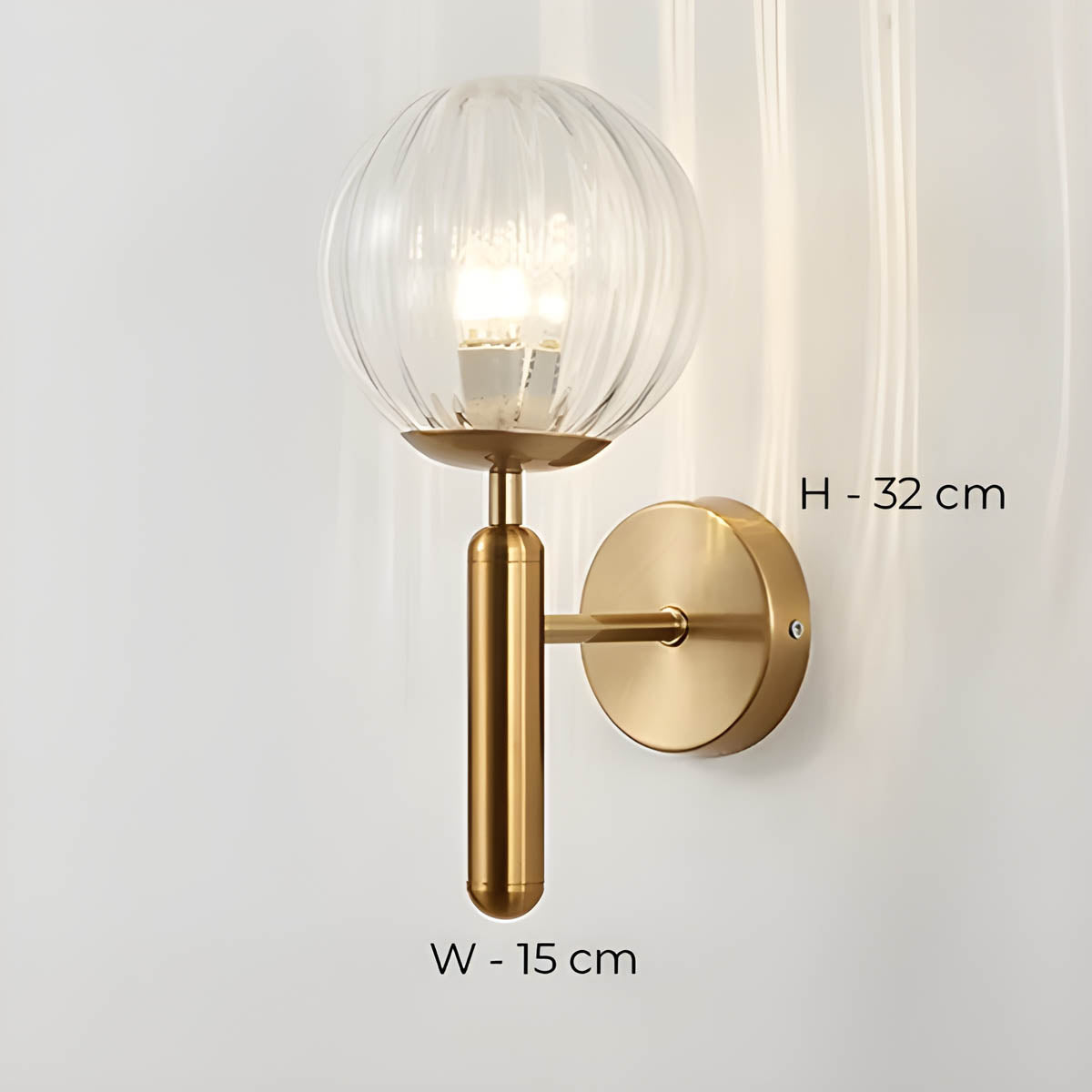 ClaireLum -  Wandlamp van bewerkt glas