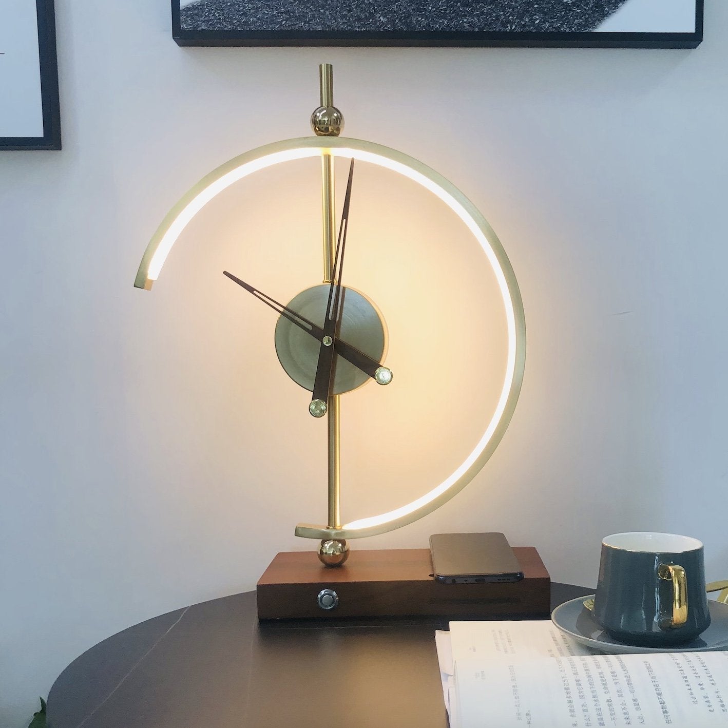 ZenClock | Multifunctionele tafellamp met klok en oplaadfunctie