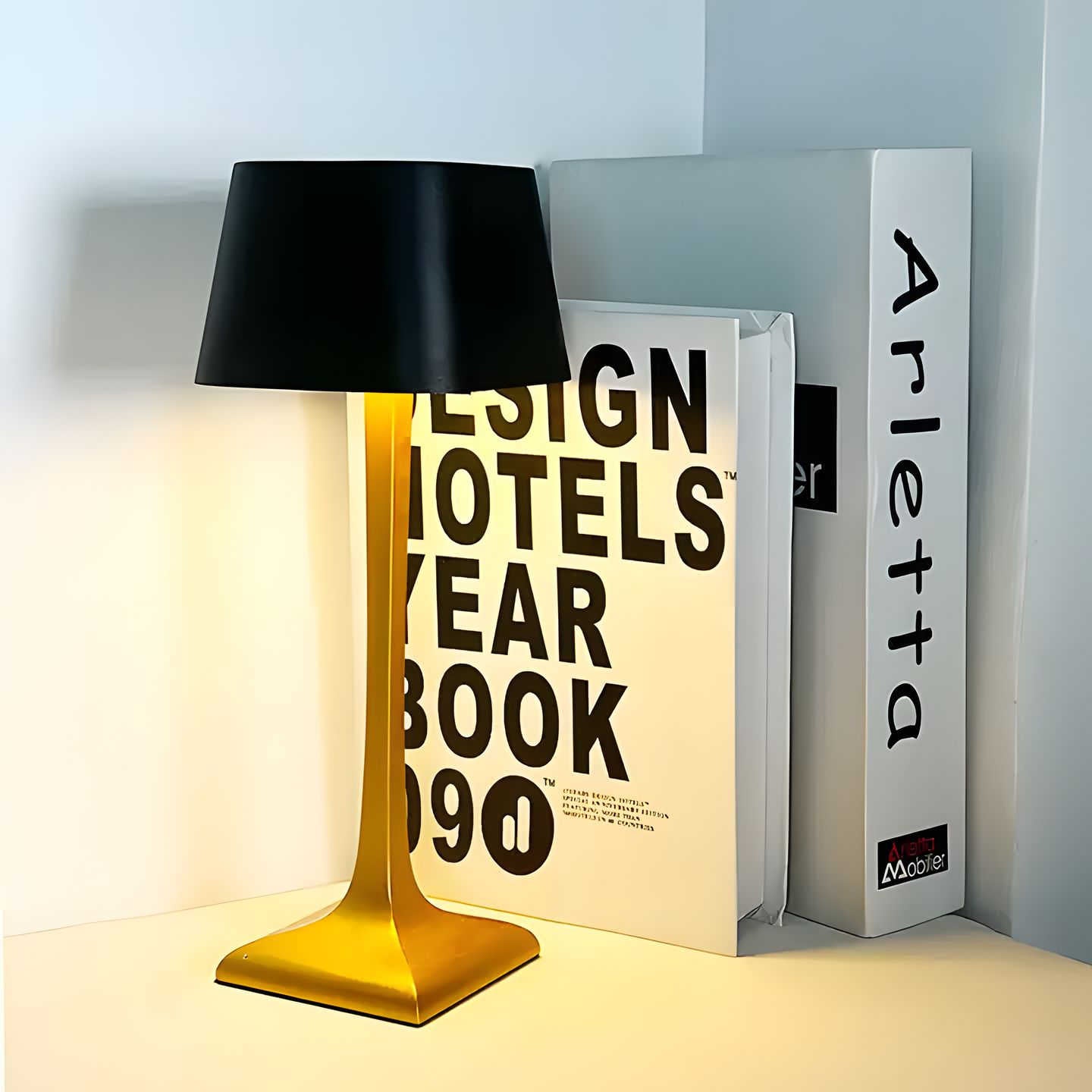 LuminaTouch | Elegante aanraakbediening & draadloze tafellamp
