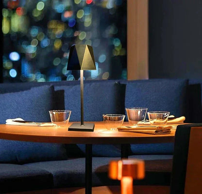 BrightEase | lichtgewicht draadloze bureaulamp