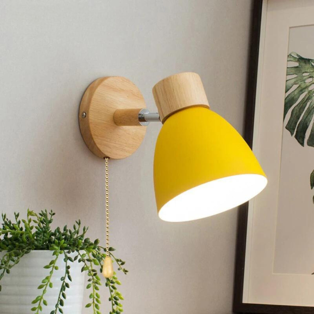ChromaLux | Elegante Scandinavische houten wandlamp