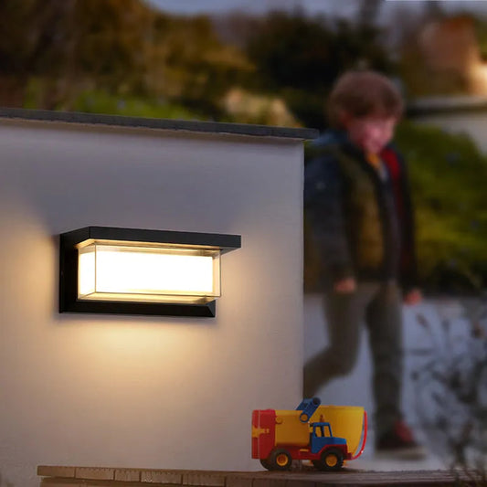 TwilightGlance – Elegante LED Buitenwandlamp | Weerbestendig & Duurzaam voor Tuin & Terras