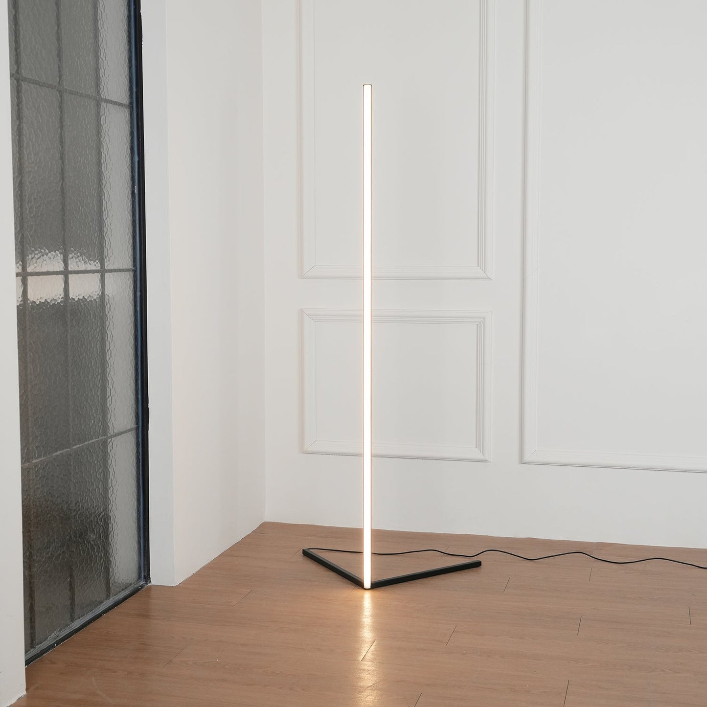 Minimalistische LED vloerlamp