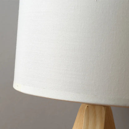 Houten elegantie | Scandinavische tafellamp voor stijlvol wonen