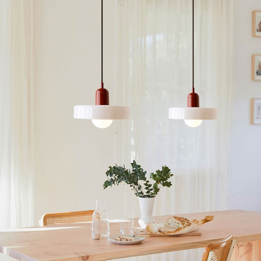 StiloGlas | Kleurrijke Hanglamp in Bauhaus-stijl – Glas-in-lood Design & Modern Vakmanschap