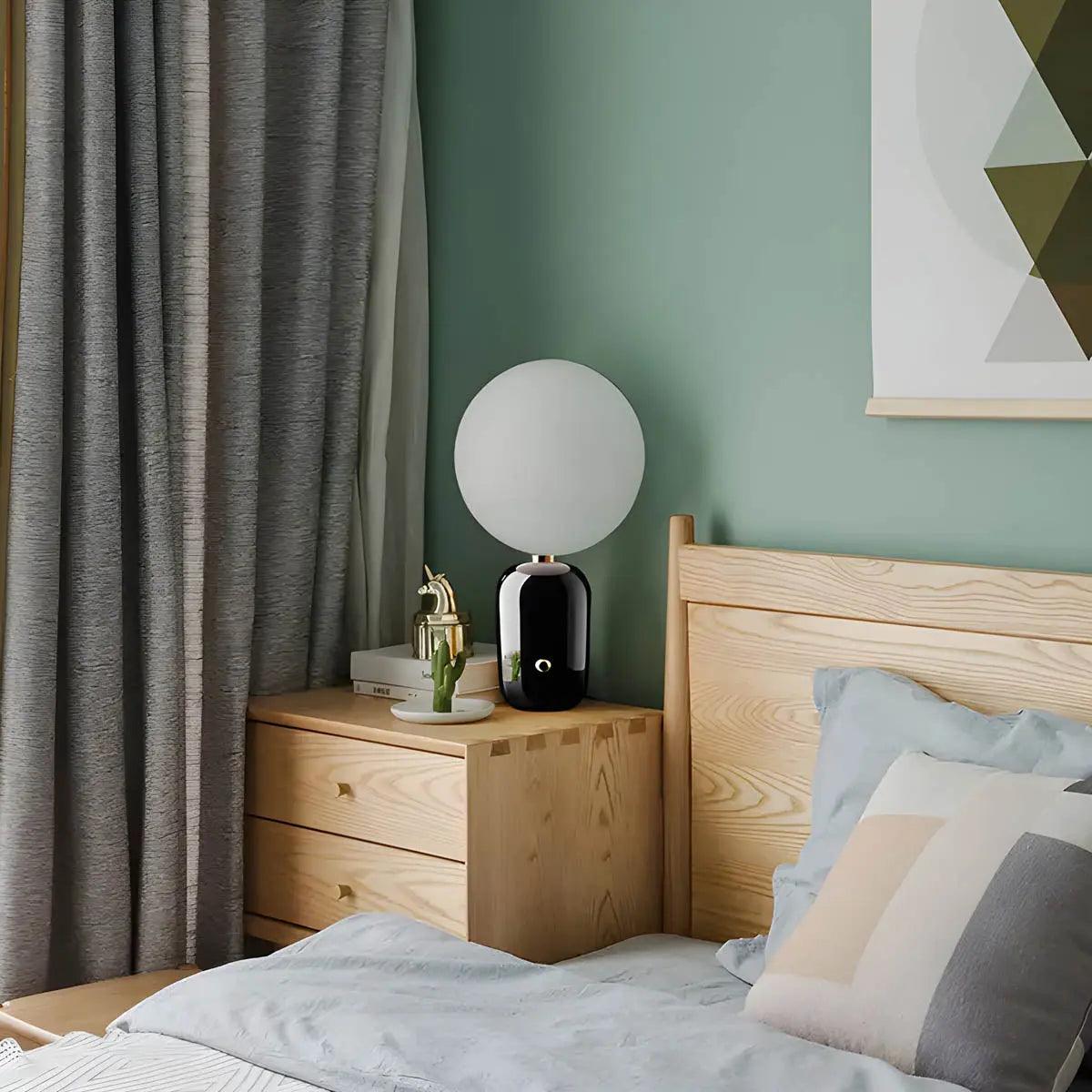RaisoNova – Strakke moderne tafellamp