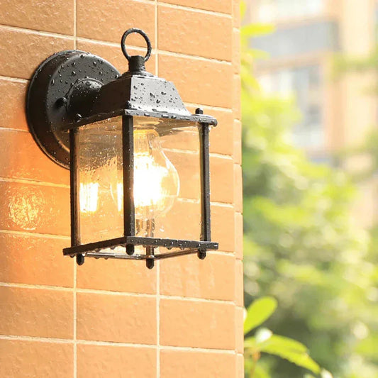 RetroStrasse | Waterdichte wandlamp in vintage stijl voor buiten