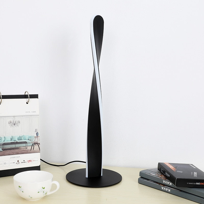 Alvora | Dimbare Moderne Tafellamp Aluminium