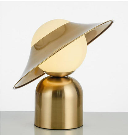 Lioris | Scandinavische Gouden Tafellamp