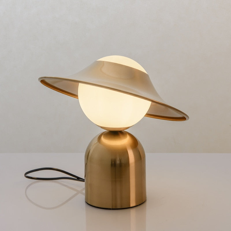 Lioris | Scandinavische Gouden Tafellamp