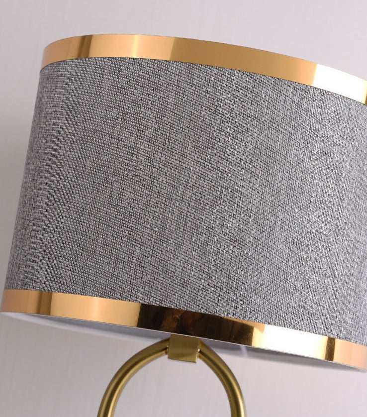 Auvion | Postmoderne Gouden Lamp